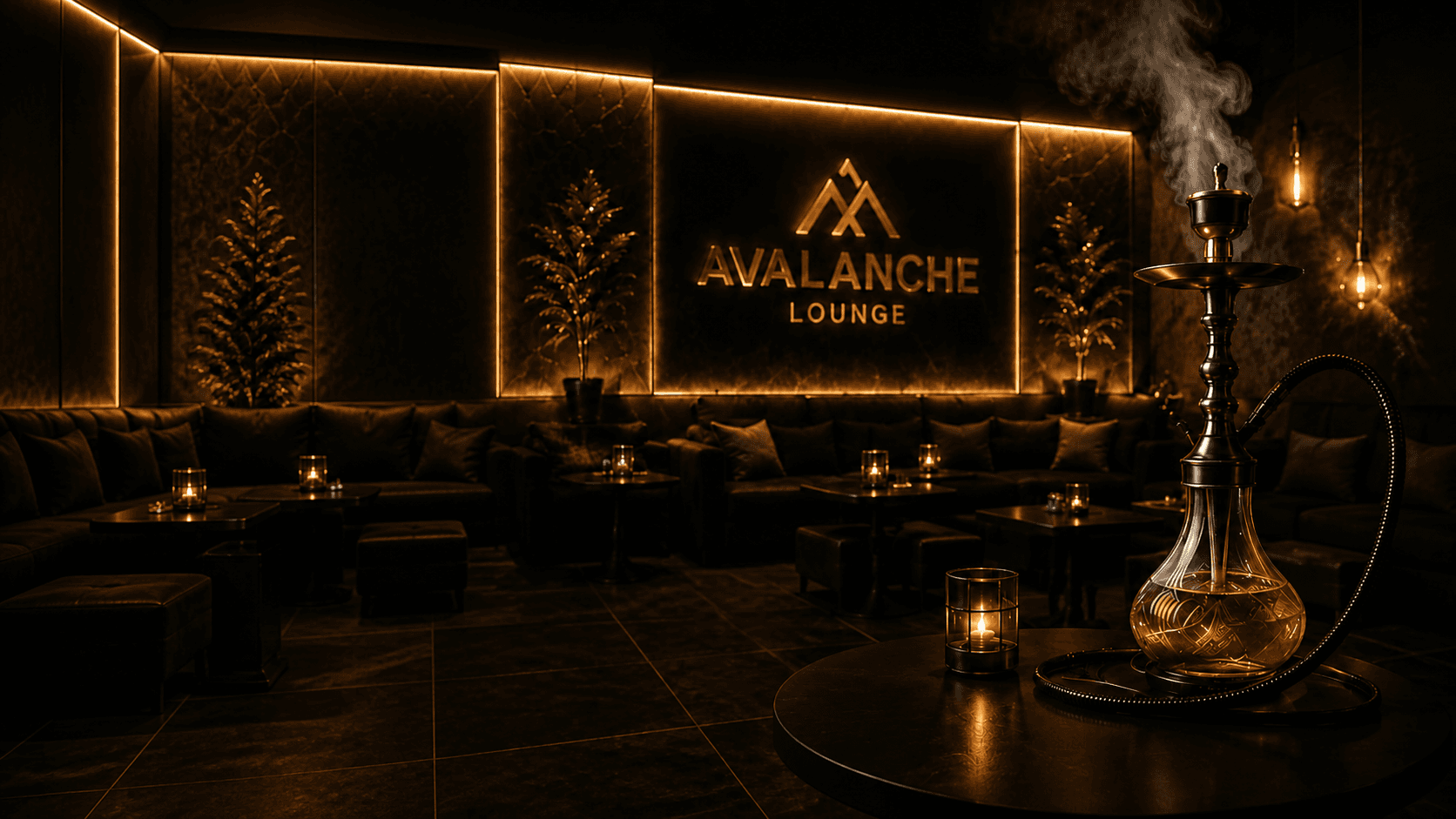 Warm beleuchteter Innenbereich der Avalanche Lounge mit Shisha